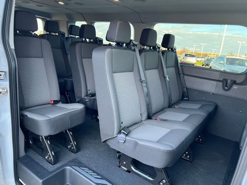 Used 2024 Ford Transit 350 XLT image 31