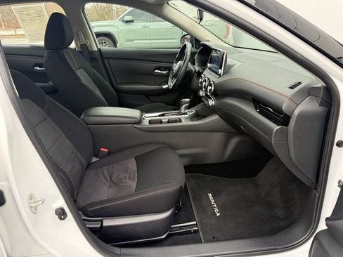 Used 2023 Nissan Sentra SR w/ Midnight Edition Package image 28