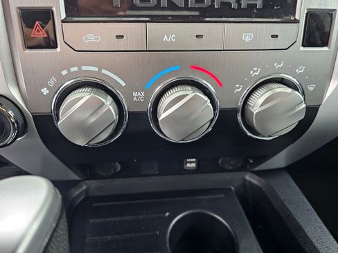 Used 2018 Toyota Tundra SR5 image 22