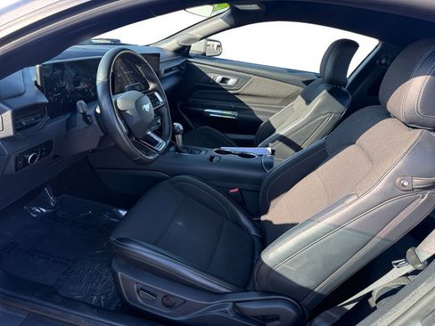Used 2024 Ford Mustang EcoBoost image 10
