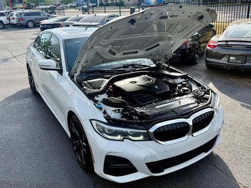 Used 2021 BMW 330i Sedan w/ M Sport Package RWD image 4
