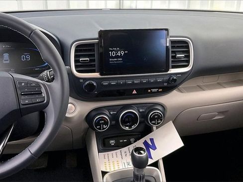 Certified 2025 Hyundai Venue Limited image 6