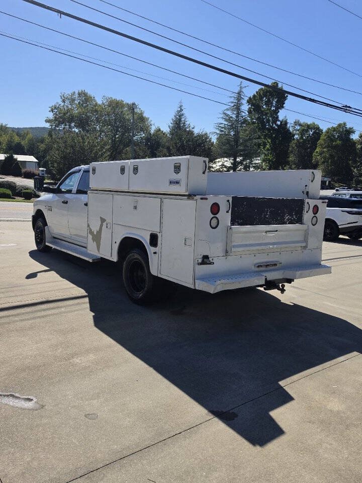 Used 2012 RAM 3500 ST RWD image 3