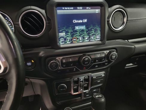 Used 2023 Jeep Wrangler Unlimited Sahara w/ Cold Weather Group image 14