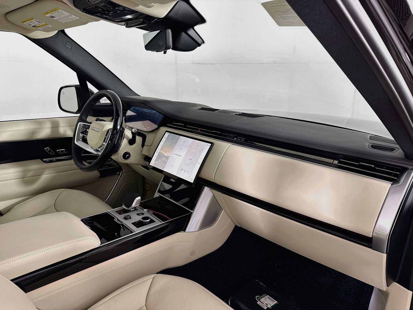 New 2027 Land Rover Range Rover SE AWD/4WD image 30