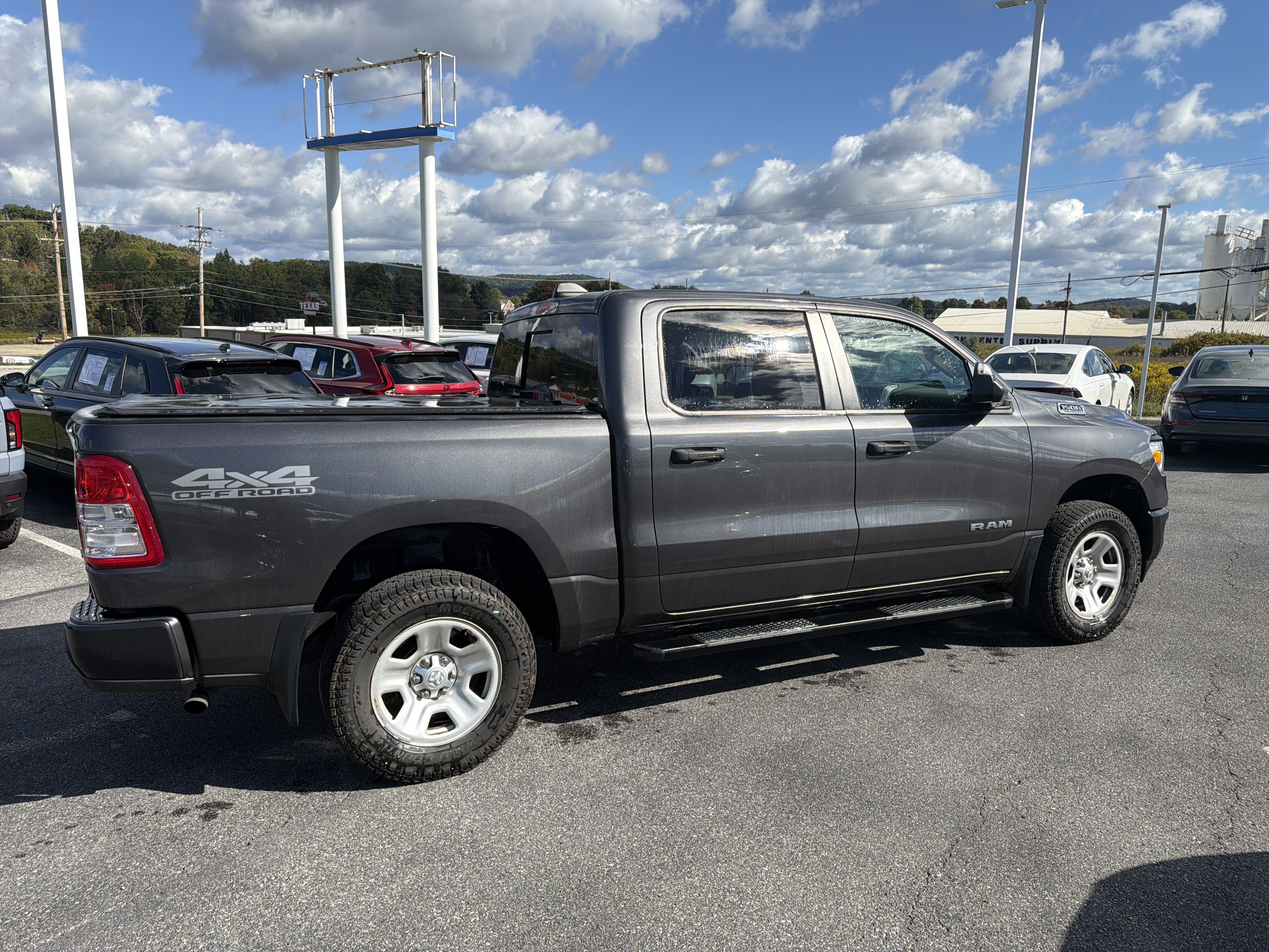 Used 2019 RAM 1500 Tradesman AWD/4WD image 3