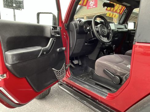 Used 2013 Jeep Wrangler Sport AWD/4WD image 21