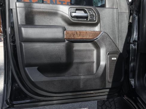 Used 2021 GMC Sierra 3500 Denali w/ Denali Ultimate Package image 17