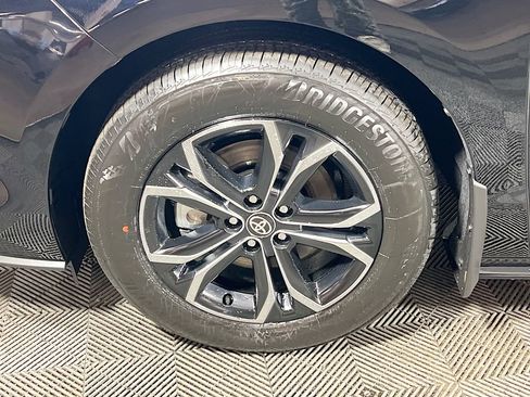 New 2026 Toyota Sienna Platinum image 25