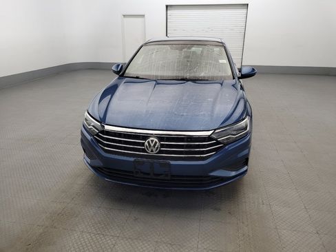 Used 2019 Volkswagen Jetta SE w/ Cold Weather Package FWD image 15