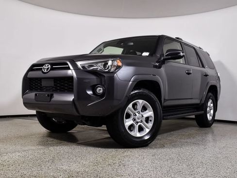 Used 2022 Toyota 4Runner SR5 Premium AWD/4WD image 2