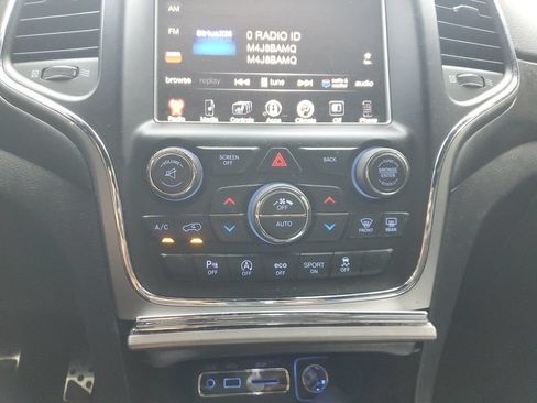 Used 2017 Jeep Grand Cherokee Altitude RWD image 20