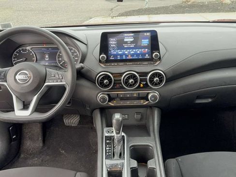 Used 2023 Nissan Sentra SV FWD image 12