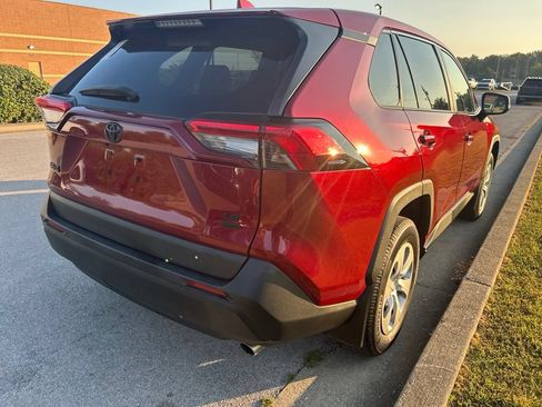 Used 2023 Toyota RAV4 LE AWD/4WD image 3