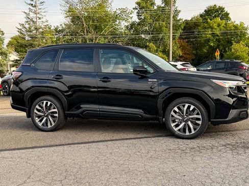 New 2026 Subaru Forester Touring AWD/4WD image 2