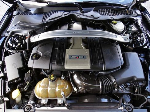 Used 2019 Ford Mustang GT Premium w/ GT Performance Package RWD image 18