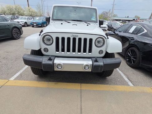 Used 2017 Jeep Wrangler Unlimited Sahara w/ Connectivity Group image 1