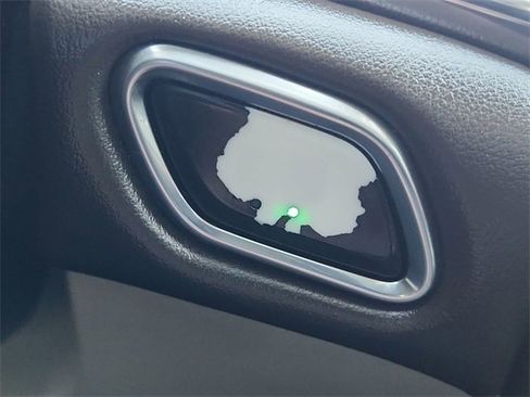 Certified 2017 Buick LaCrosse Premium w/ Driver Confidence Package #2 image 17