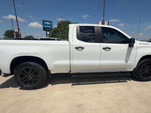 Used 2024 Chevrolet Silverado 1500 Custom RWD image 9
