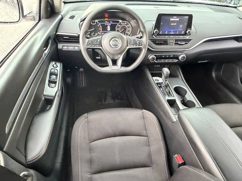 Certified 2022 Nissan Altima 2.5 SV FWD image 13
