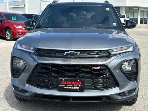Used 2021 Chevrolet TrailBlazer RS w/ Convenience Package FWD image 3