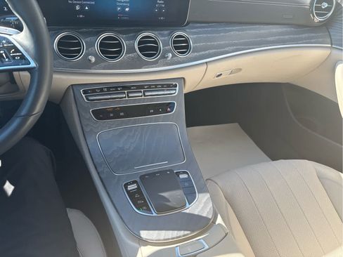 Used 2022 Mercedes-Benz E 350 4MATIC Sedan image 10