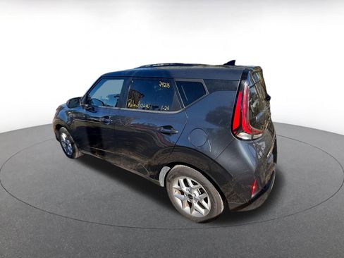Used 2025 Kia Soul LX w/ LX Technology Package image 7