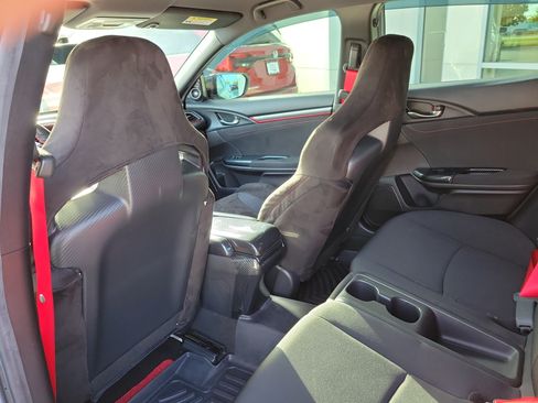 Used 2019 Honda Civic Type R image 15