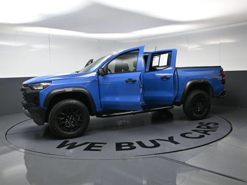 Used 2025 Chevrolet Colorado Trail Boss AWD/4WD image 20