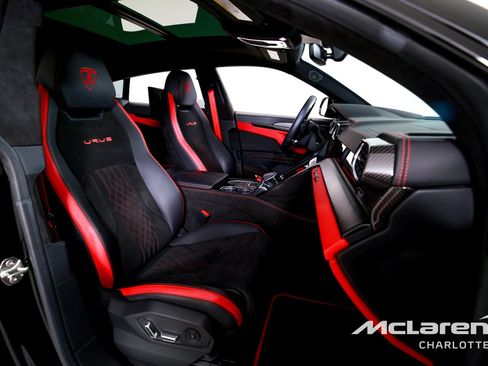 Used 2023 Lamborghini Urus S AWD/4WD image 32