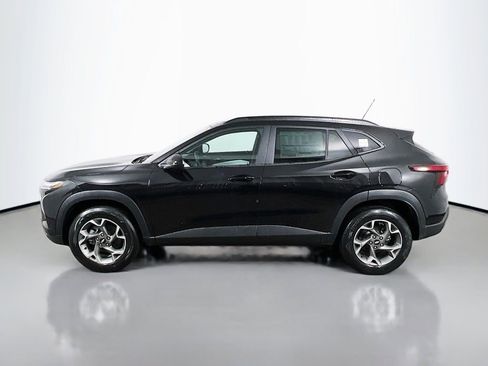 New 2026 Chevrolet Trax LT w/ Driver Confidence Package image 8
