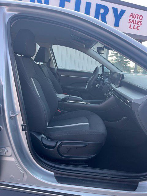 Used 2024 Hyundai Sonata SEL FWD image 30