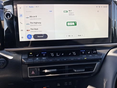 Used 2025 Toyota Camry XSE w/ Premium Plus Package image 15