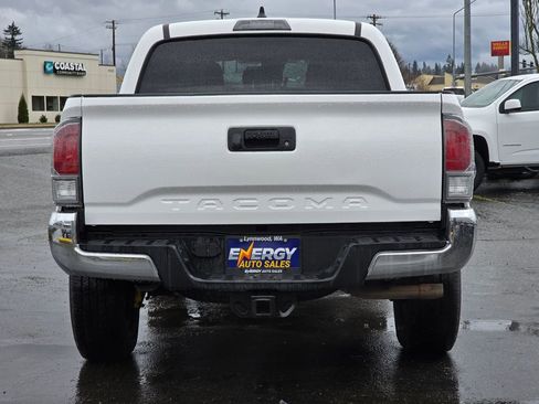 Used 2022 Toyota Tacoma TRD Off-Road AWD/4WD image 6