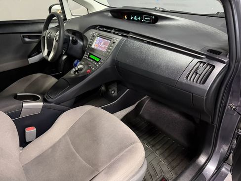 Used 2015 Toyota Prius Two FWD image 20