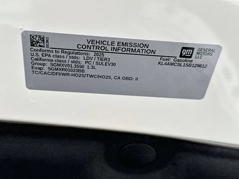 Certified 2025 Buick Encore GX Preferred w/ Advanced Technology Package AWD/4WD image 31