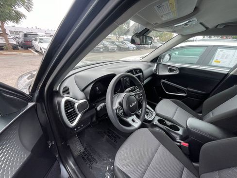 Used 2024 Kia Soul LX w/ Option Group 015 image 34