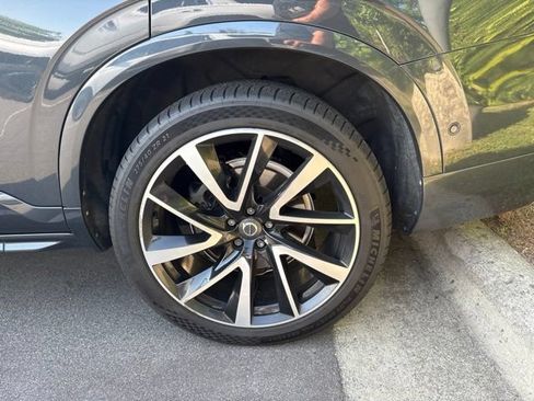 Used 2017 Volvo XC90 T6 Momentum w/ Vision Package AWD/4WD image 7