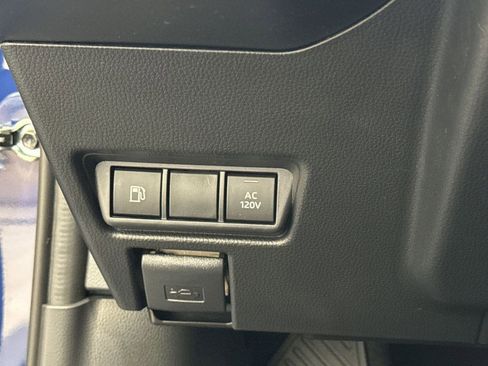 New 2026 Toyota Prius Plug-In Hybrid FWD image 27