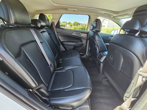 Used 2025 Kia Sportage EX w/ Premium Package AWD/4WD image 30