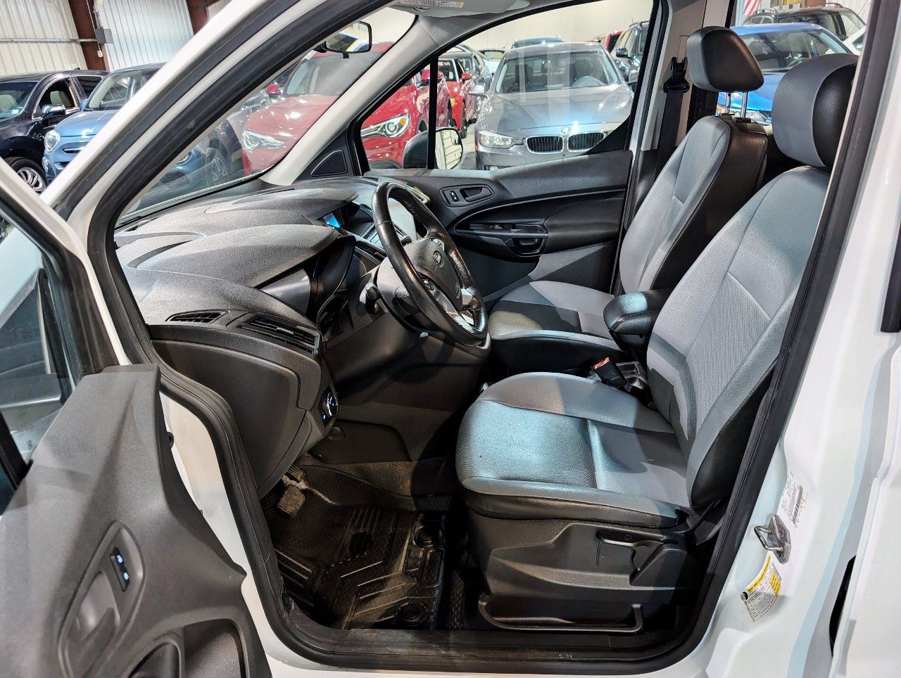 Used 2018 Ford Transit Connect XL FWD image 16