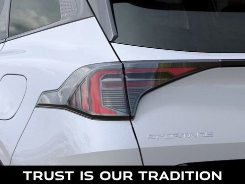 New 2026 Kia Sportage SX image 11