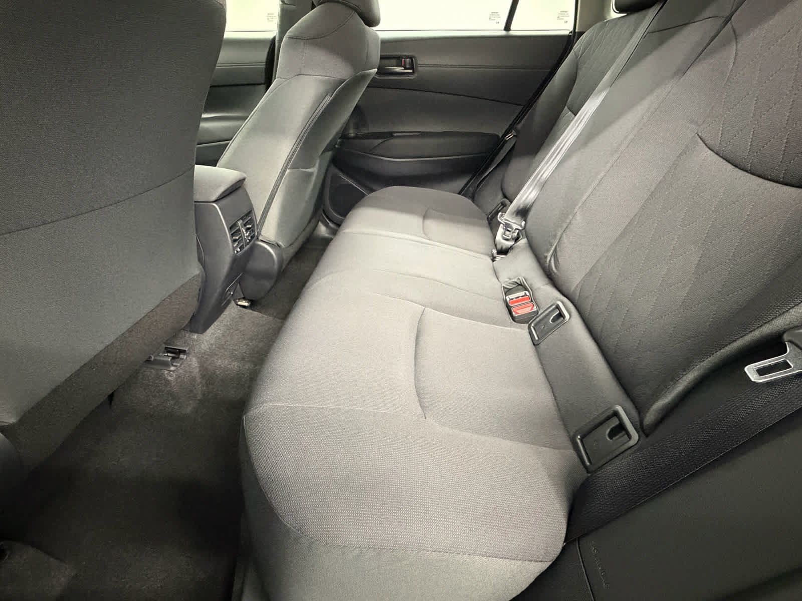 New 2026 Toyota Corolla Cross LE w/ Moonroof Package FWD image 28