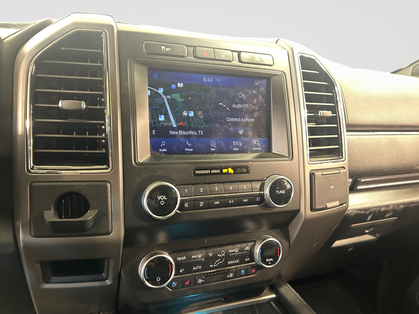 Used 2020 Ford Expedition XLT w/ Equipment Group 202A RWD image 20