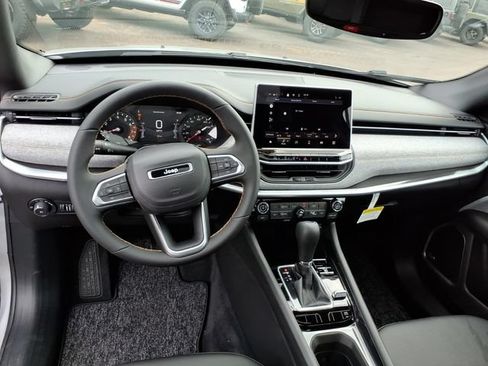New 2026 Jeep Compass Latitude AWD/4WD image 8