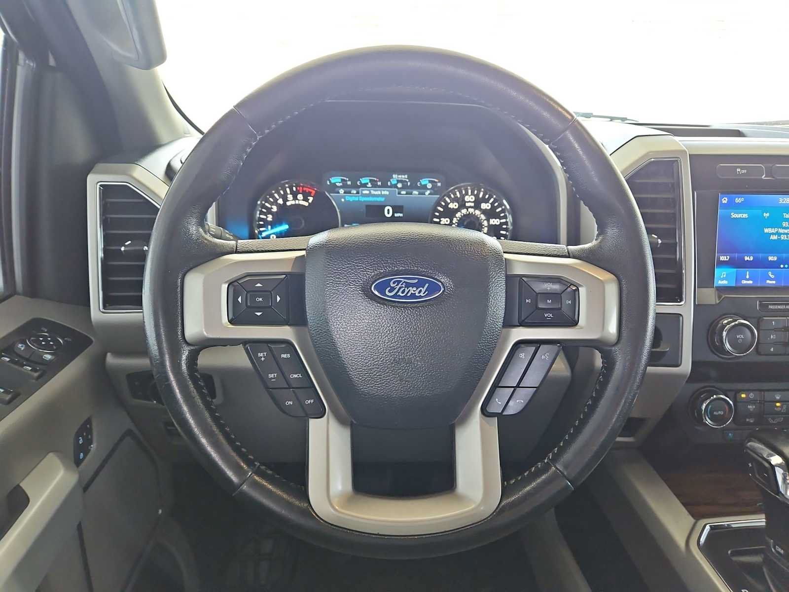 Used 2020 Ford F150 Lariat RWD image 14