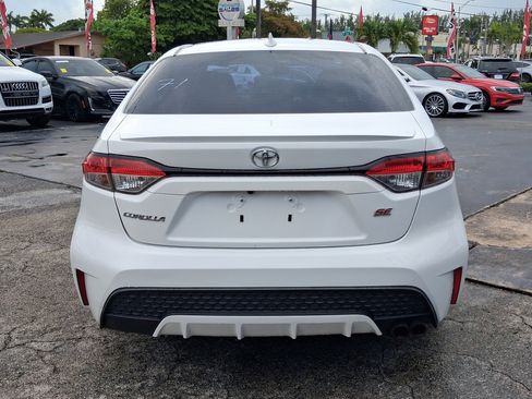 Used 2020 Toyota Corolla SE FWD image 6