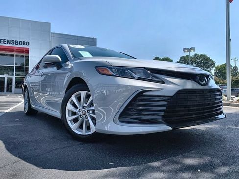 Used 2024 Toyota Camry LE w/ Convenience Package FWD image 2