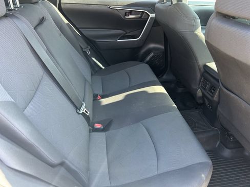 Used 2023 Toyota RAV4 XLE AWD/4WD image 11