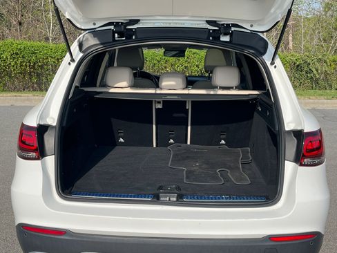 Used 2022 Mercedes-Benz GLC 300 4MATIC w/ Premium Package Lite image 21